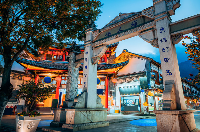 中(zhong)國(guo)20箇(ge)美豔絕倫的(de)景觀，你去過(guo)10箇(ge)就算旅遊達人(ren)啦